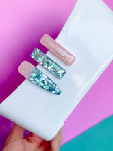 Load image into Gallery viewer, Hair Clips - Soft Pink/Iridescent