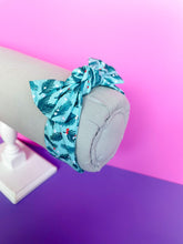 Load image into Gallery viewer, CLASSIC - Blue Christmas