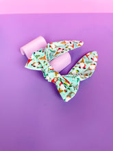 Load image into Gallery viewer, CLASSIC - Gnome for the Holidays