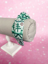 Load image into Gallery viewer, KNOTTY - Cross Stitch Sweater