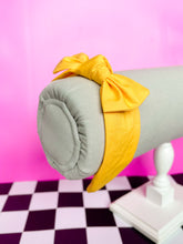 Load image into Gallery viewer, CLASSIC - Lemon Yellow